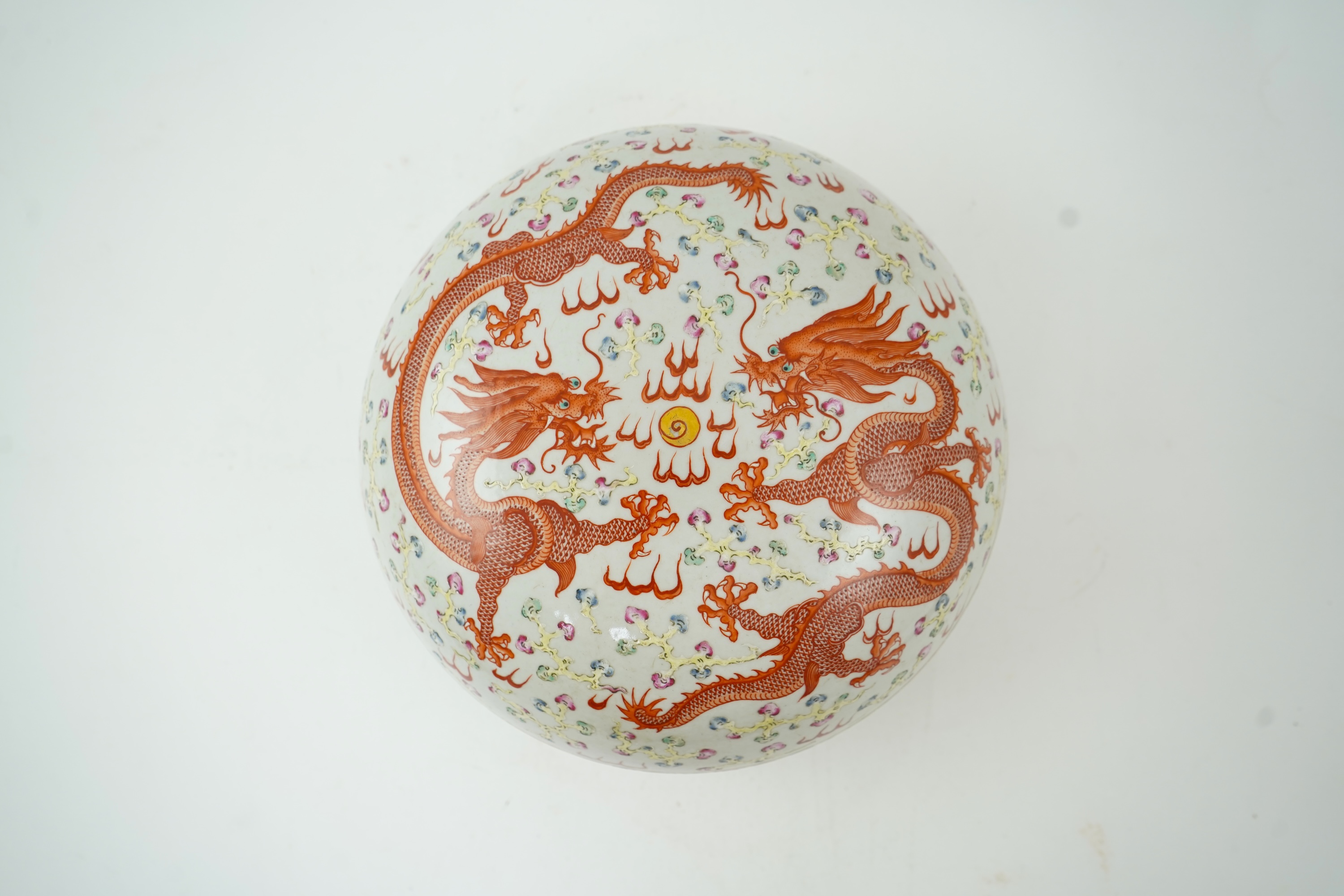 A Chinese enamelled porcelain ‘dragon’ box and cover, Guangxu mark